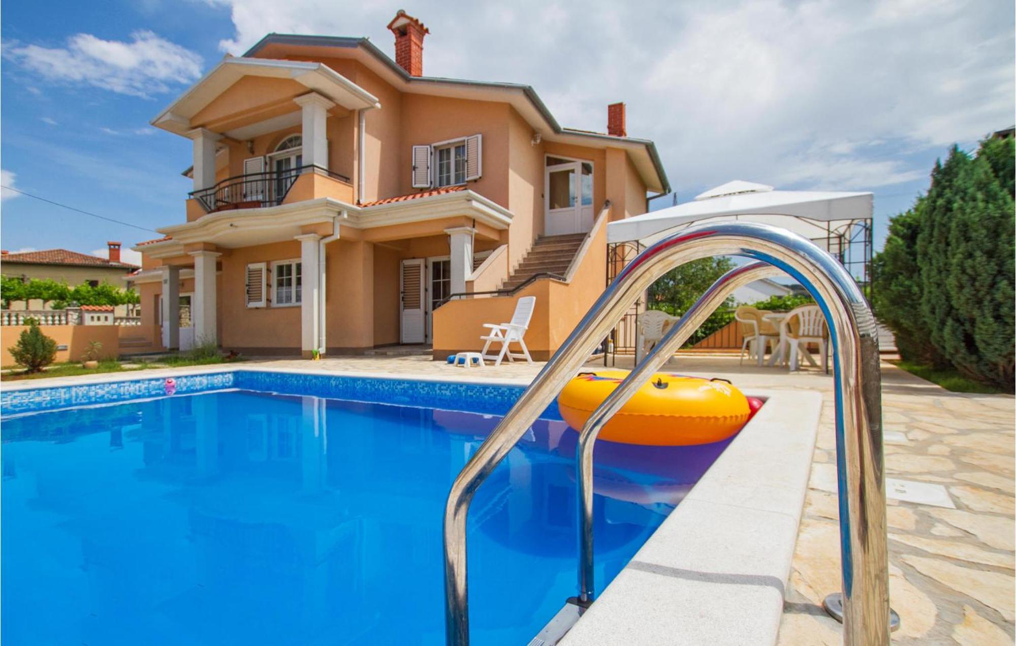 Gorgeous Home In Labin With Outdoor Swimming Pool Extérieur photo